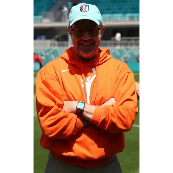 jason-sudeikis-nike-wnba-orange-hoodie